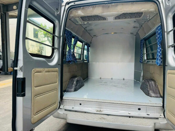 Transit VAN 6 Chỗ_2019 Không cấm giờ - Hình ảnh 3