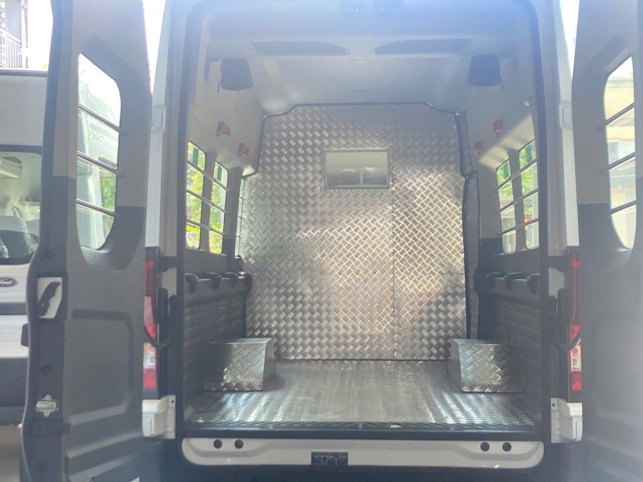 Transit Van - Ảnh 5