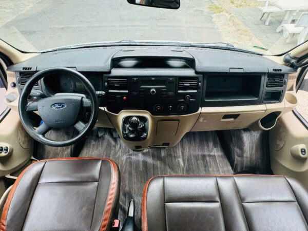 Transit VAN 6 Chỗ_2019 Không cấm giờ - Hình ảnh 5