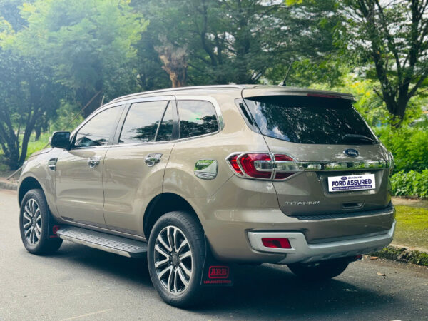 Ford Everest Titanium 4x2 - 76.000km, Bảo hành 2026 - Hình ảnh 4