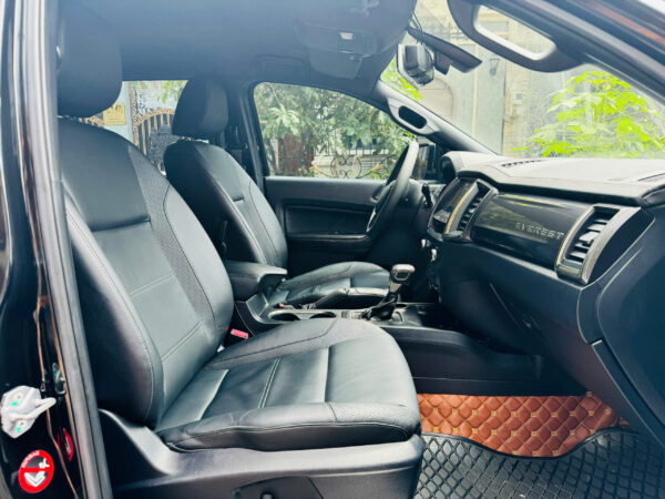 EVEREST 2.0L TITANIUM 1 cầu 2019, Có bảo hành hãng, Vay 70% - Hình ảnh 4