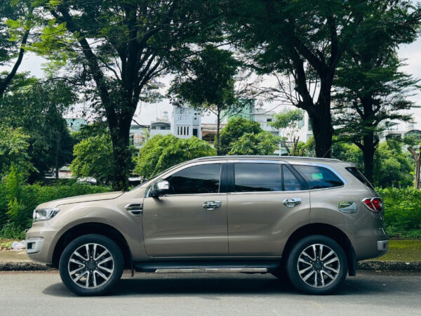 Ford Everest Titanium 4x2 - 76.000km, Bảo hành 2026 - Hình ảnh 12