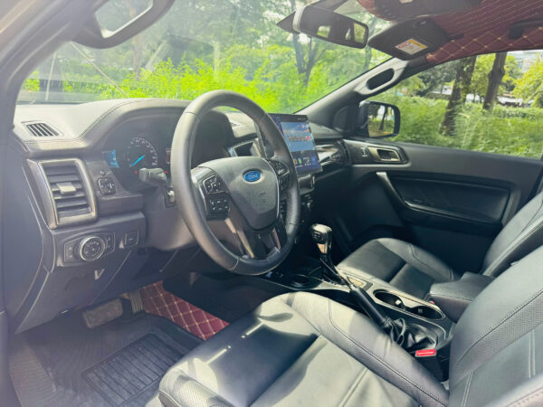 Ford Everest Titanium 4x2 - 76.000km, Bảo hành 2026 - Hình ảnh 11