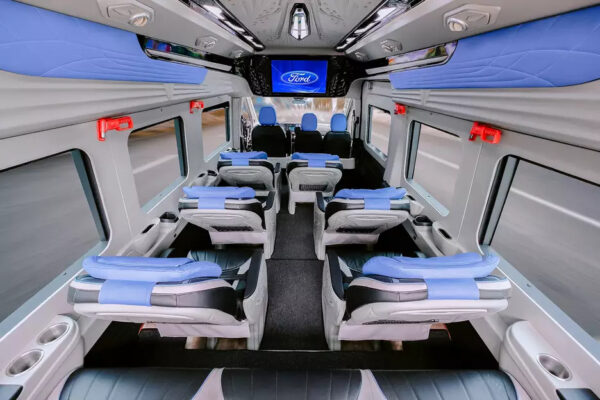 Transit Limousine - Hình ảnh 3