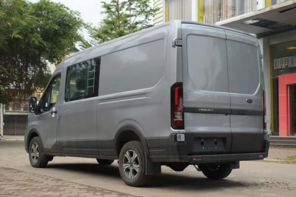 Transit Van - Hình ảnh 4